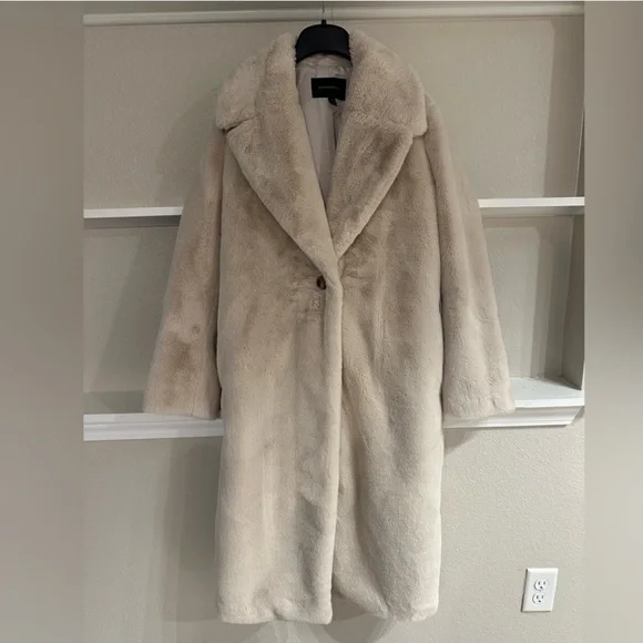 Banana Republic Faux Fur Coat - Oyster Pearl - Picture 3 of 4